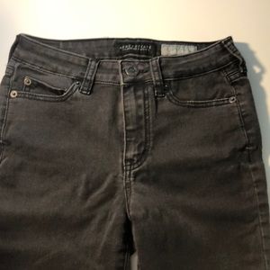 Black high waisted jegging